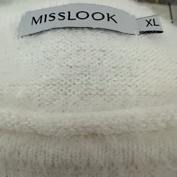 WHITE ROUND NECK SWEATER - Picture 3 of 5